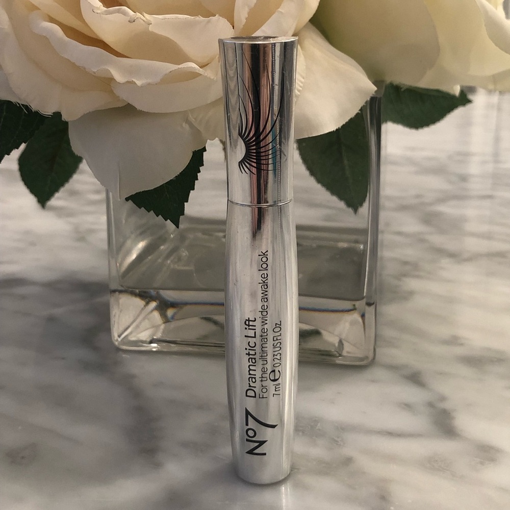 Dramatic Lift Mascara - Silver